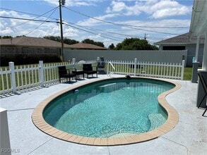 1333 SE 8th Ave in Cape Coral, FL - Building Photo - Building Photo