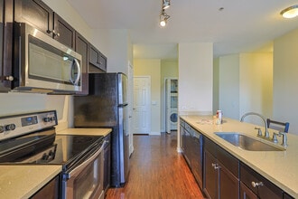 Axis West Campus in Austin, TX - Foto de edificio - Interior Photo