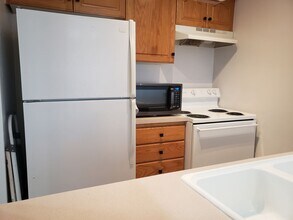 227 S Majestic Meadows Dr in Payson, UT - Building Photo - Building Photo