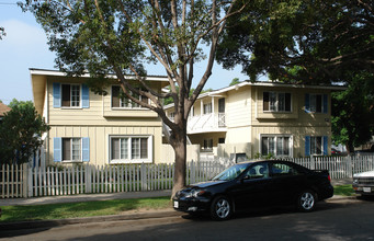 832 Garfield St in Santa Ana, CA - Building Photo - Building Photo