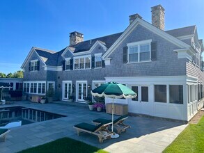 3 Field Club Ln in Edgartown, MA - Building Photo - Building Photo
