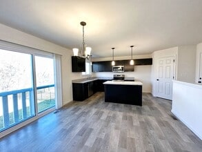 350 Hammerstone Dr in Moscow Mills, MO - Building Photo - Building Photo