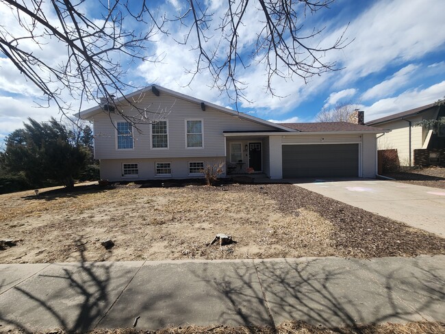 2476 Payne Cir E in Colorado Springs, CO - Building Photo - Building Photo