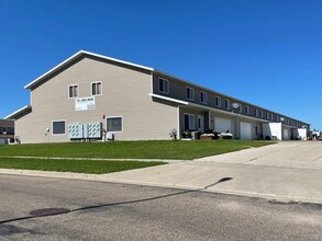 The Heights Condos in Minot, ND - Building Photo - Building Photo