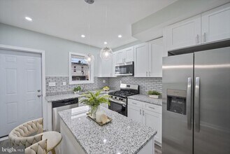 328 S Macon St. in Baltimore, MD - Building Photo - Building Photo