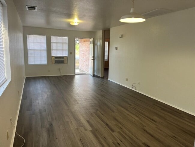 768 Heritage Ln in Eagle Lake, TX - Building Photo - Building Photo