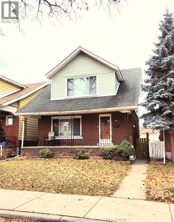 1385 HALL in Windsor, ON - Building Photo