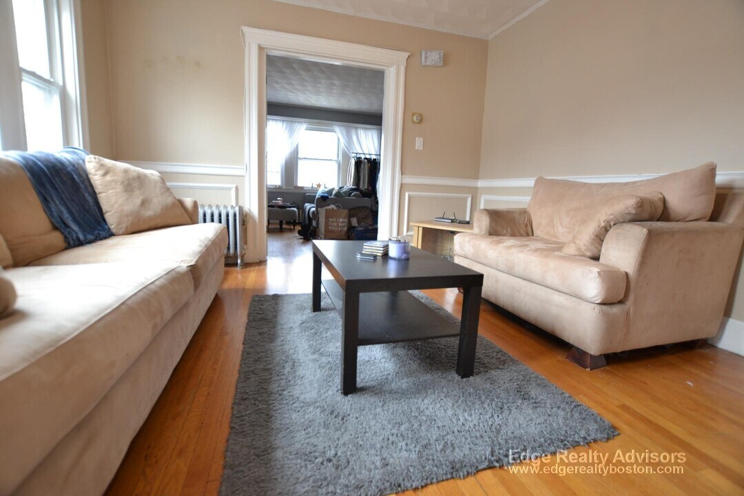 97 Oakland St, Unit 2 in Boston, MA - Foto de edificio