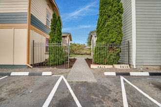 2410 S I St, Unit 3 in Tacoma, WA - Building Photo - Building Photo