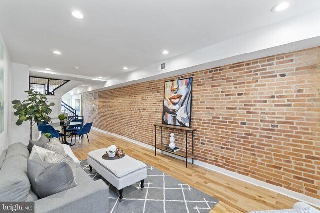 1825 S Hanover St in Baltimore, MD - Building Photo - Building Photo