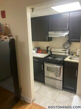 62 Boylston St, Unit M18 in Boston, MA - Foto de edificio - Building Photo