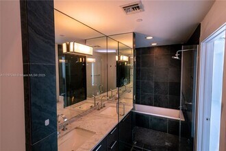 900 Biscayne Blvd in Miami, FL - Building Photo - Building Photo