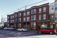 585-593 Broadway in Chelsea, MA - Foto de edificio - Building Photo