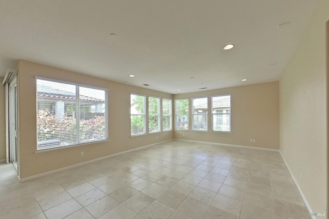 406 Spring Creek Dr in Rio Vista, CA - Building Photo