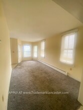 332 W High St in Manheim, PA - Building Photo - Building Photo
