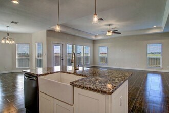 6701 Stuyvesant Ct in Corpus Christi, TX - Building Photo - Building Photo