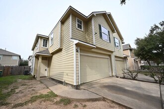 6127 Yorkglen Manor Ln in Houston, TX - Building Photo - Building Photo