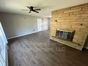 4901 N Flora Ave in Kansas City, MO - Building Photo - Building Photo