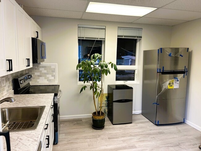 829 Main St, Unit 2nd Floor in Hackensack, NJ - Foto de edificio - Building Photo