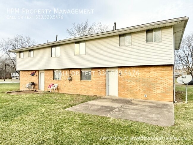 5286 Charm St SW in Canton, OH - Building Photo - Building Photo