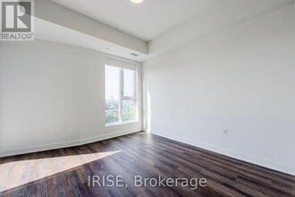 3030 Pharmacy Ave in Toronto, ON - Building Photo - Building Photo