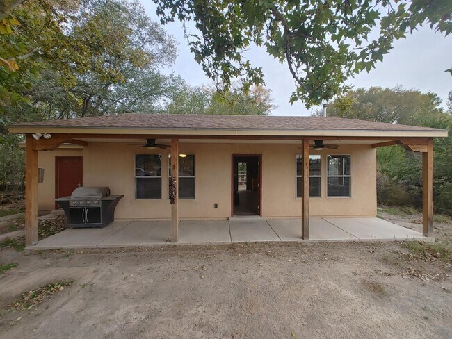 170 El Cerro Lp in Los Lunas, NM - Building Photo - Building Photo