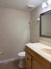 1316 Mountain View Dr in Tampa, FL - Foto de edificio - Building Photo