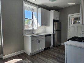 3935 N Janssen Ave, Unit 2 in Chicago, IL - Building Photo