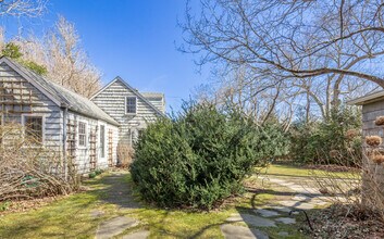 134 Three Mile Harbor Rd in East Hampton, NY - Building Photo - Building Photo