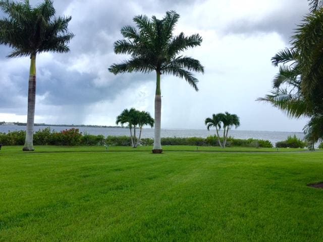 3492 NE Causeway Blvd in Jensen Beach, FL - Foto de edificio - Building Photo