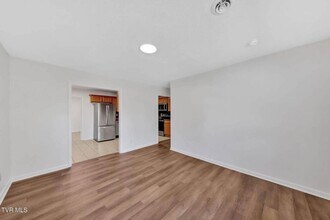 528 Parrish Ln in Jefferson City, TN - Building Photo - Building Photo