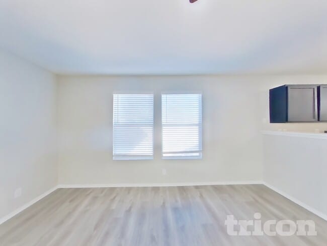 2615 Thunder Gulch in San Antonio, TX - Building Photo - Building Photo