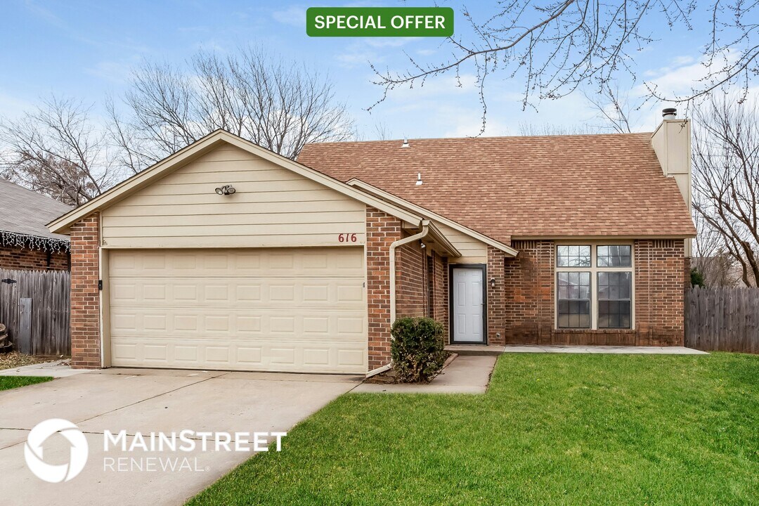 616 Firelane Rd in Edmond, OK - Building Photo