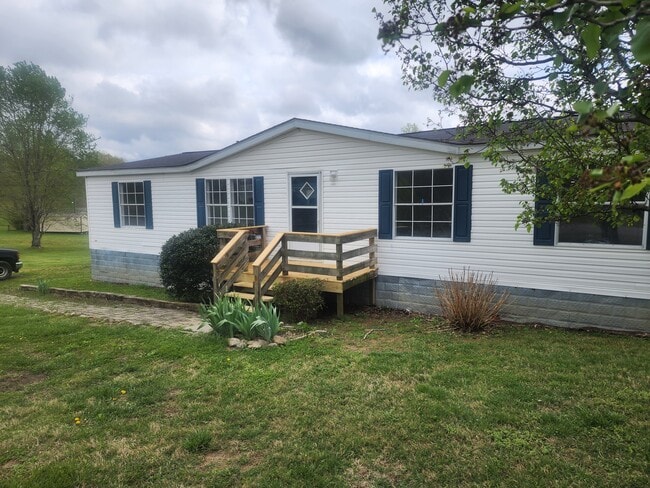 11211 Allen Dr in Lyles, TN - Building Photo - Building Photo