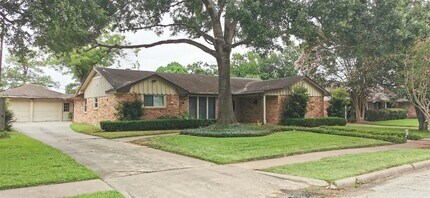 5054 Yarwell Dr in Houston, TX - Building Photo - Building Photo