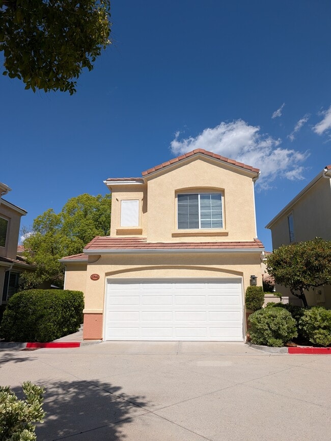 property at 27844 Crown Ct Cir