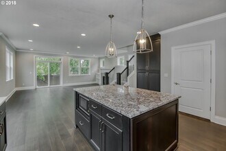 3993 SE 36TH AVE, Unit Unit A in Portland, OR - Foto de edificio - Building Photo