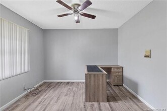 1113 Harrison St in Westlake, LA - Foto de edificio - Building Photo
