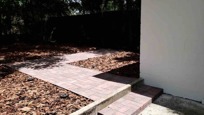 606 E Minnesota Ave in DeLand, FL - Foto de edificio - Building Photo