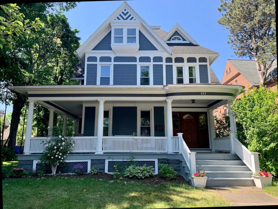 457 Park Ave, Unit Apt A in Rochester, NY - Foto de edificio