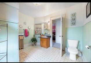 32 W William St in Bath, NY - Foto de edificio - Building Photo