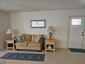 304 Grayston Pl in Sun City Center, FL - Building Photo - Building Photo