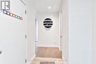 532 Tenor Rdg in Ottawa, ON - Building Photo - Building Photo