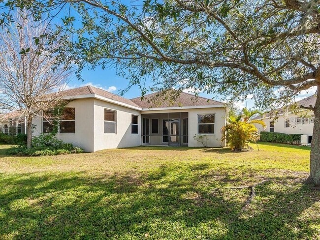 15253 Blue Fish Cir in Lakewood Ranch, FL - Building Photo - Building Photo