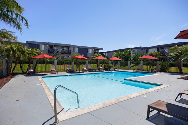 Malibu South Apartments in Chula Vista, CA - Building Photo - Building Photo