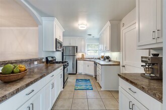 4812 Wateka Dr in Dallas, TX - Foto de edificio - Building Photo