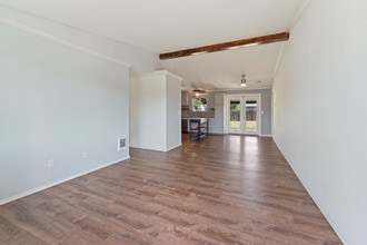 1640 SW 35th St in Redmond, OR - Building Photo - Building Photo