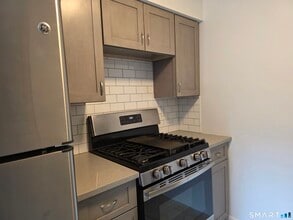 45 Towne House Rd in Hamden, CT - Building Photo - Building Photo