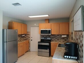 19731 NW 4th Ave in Miami, FL - Building Photo - Building Photo