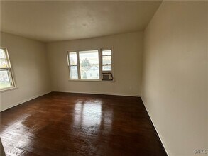 483 Pleasantview Ave in Syracuse, NY - Building Photo - Building Photo